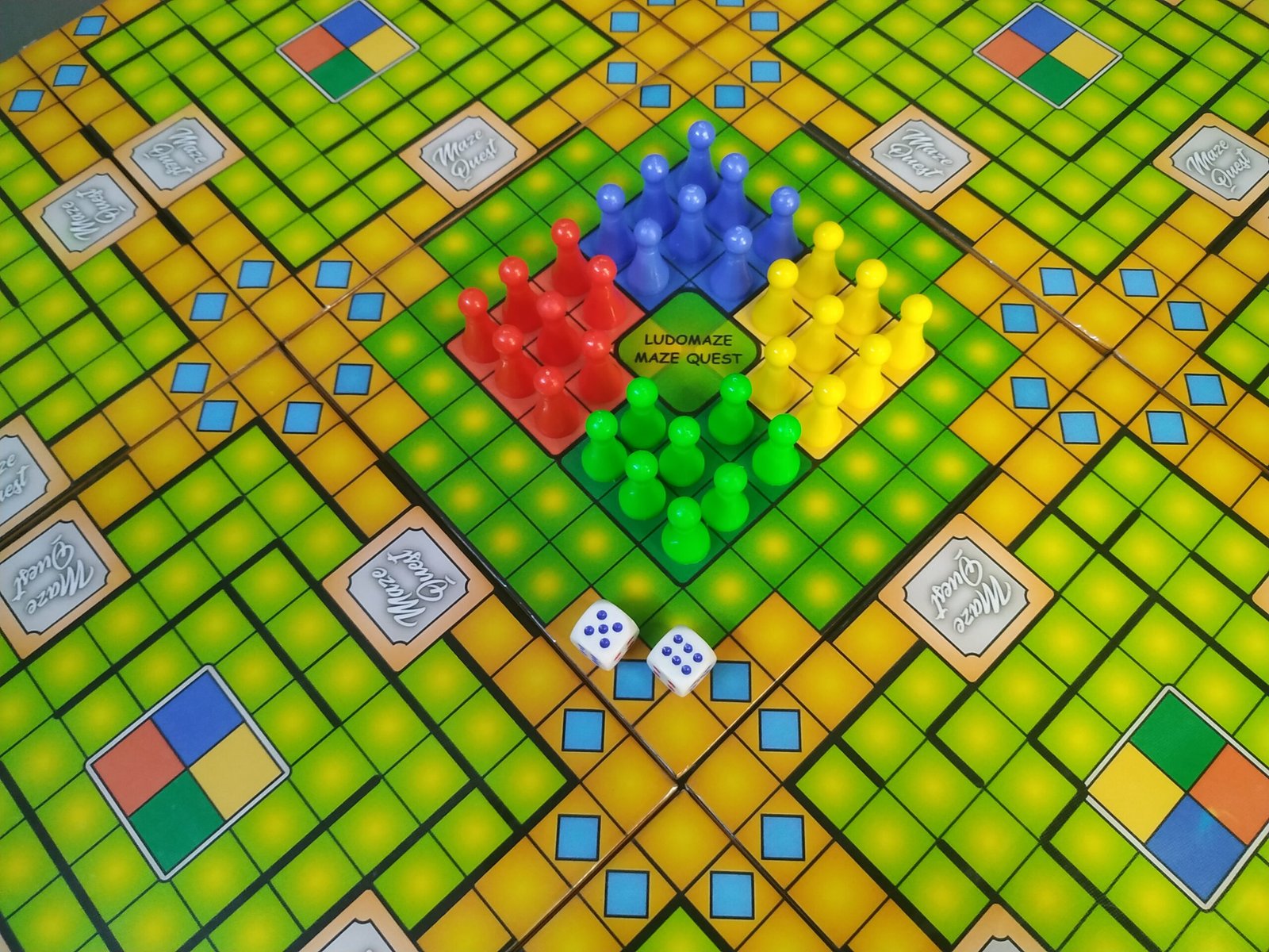 Saporigo Ludomaze Maze Quest Board Game